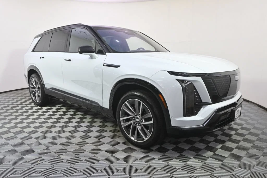 2027 Cadillac VISTIQ Sport - Photo 8
