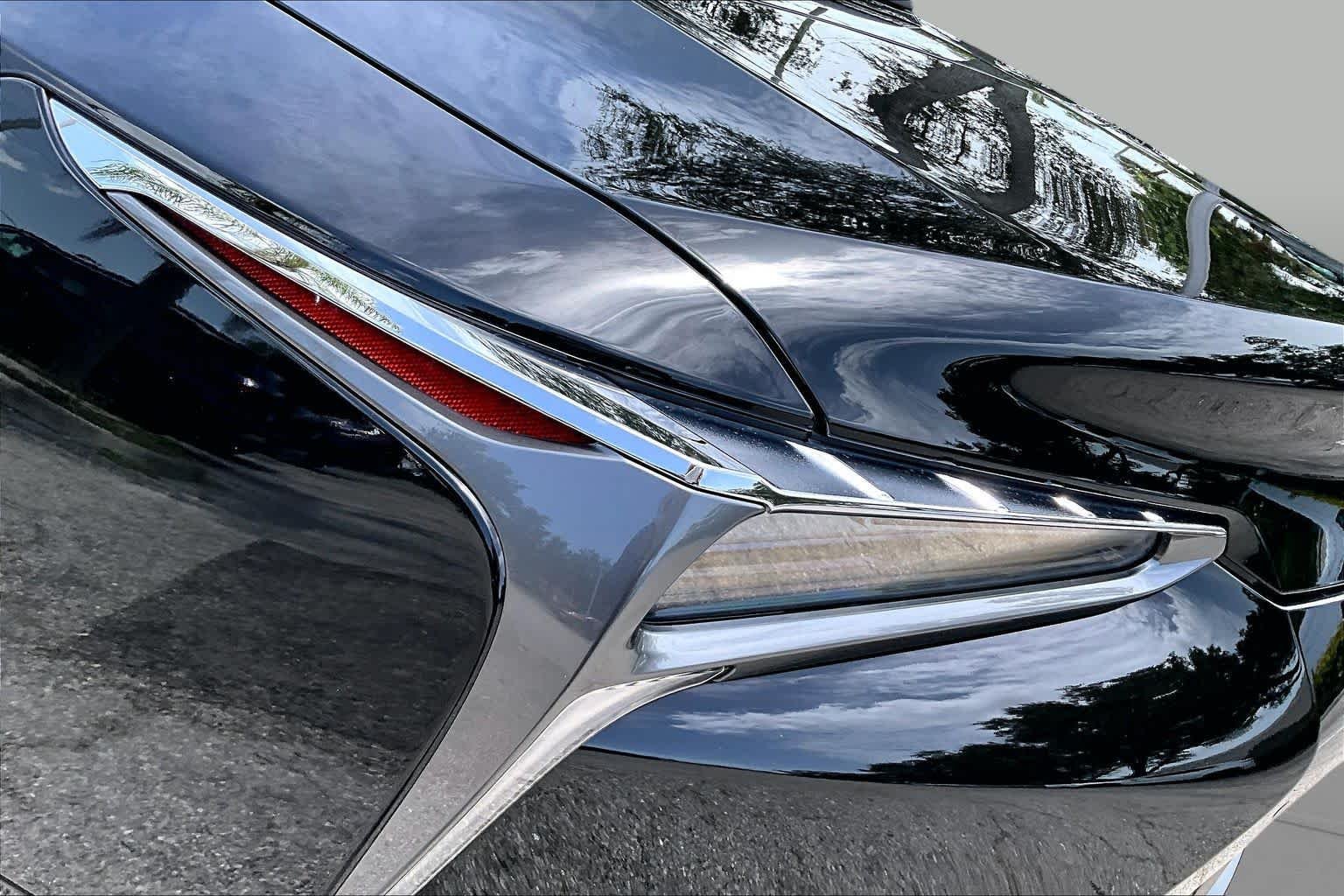 Used 2021 Obsidian Lexus  image 29