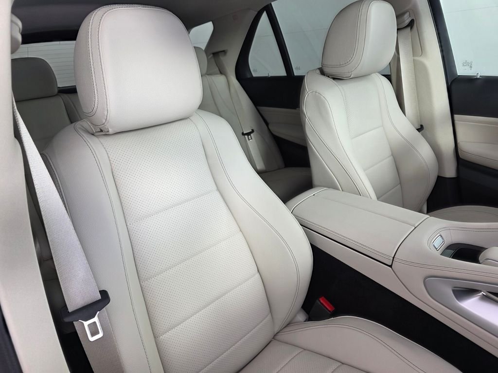 Certified Used 2026 Black Mercedes-Benz GLE 350 image 28