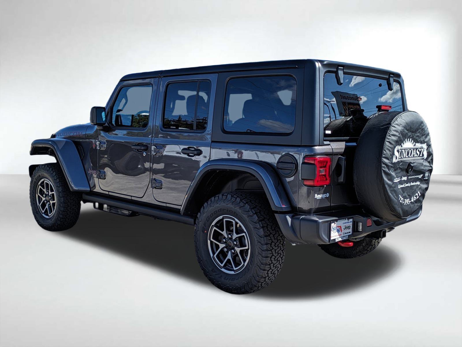 New 2026 Granite Crystal Metallic Clear-Coat Exterior Paint Jeep Rubicon image 6