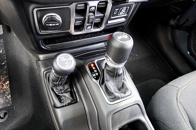 New 2026 Anvil Clear-Coat Exterior Paint Jeep Sport S image 35