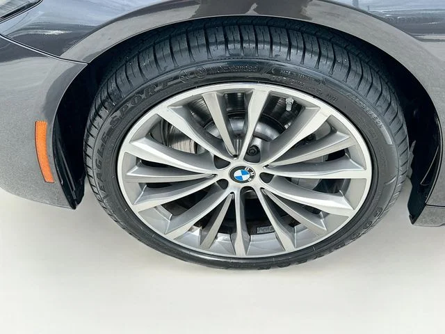 Used 2022 Gray BMW 530i image 34