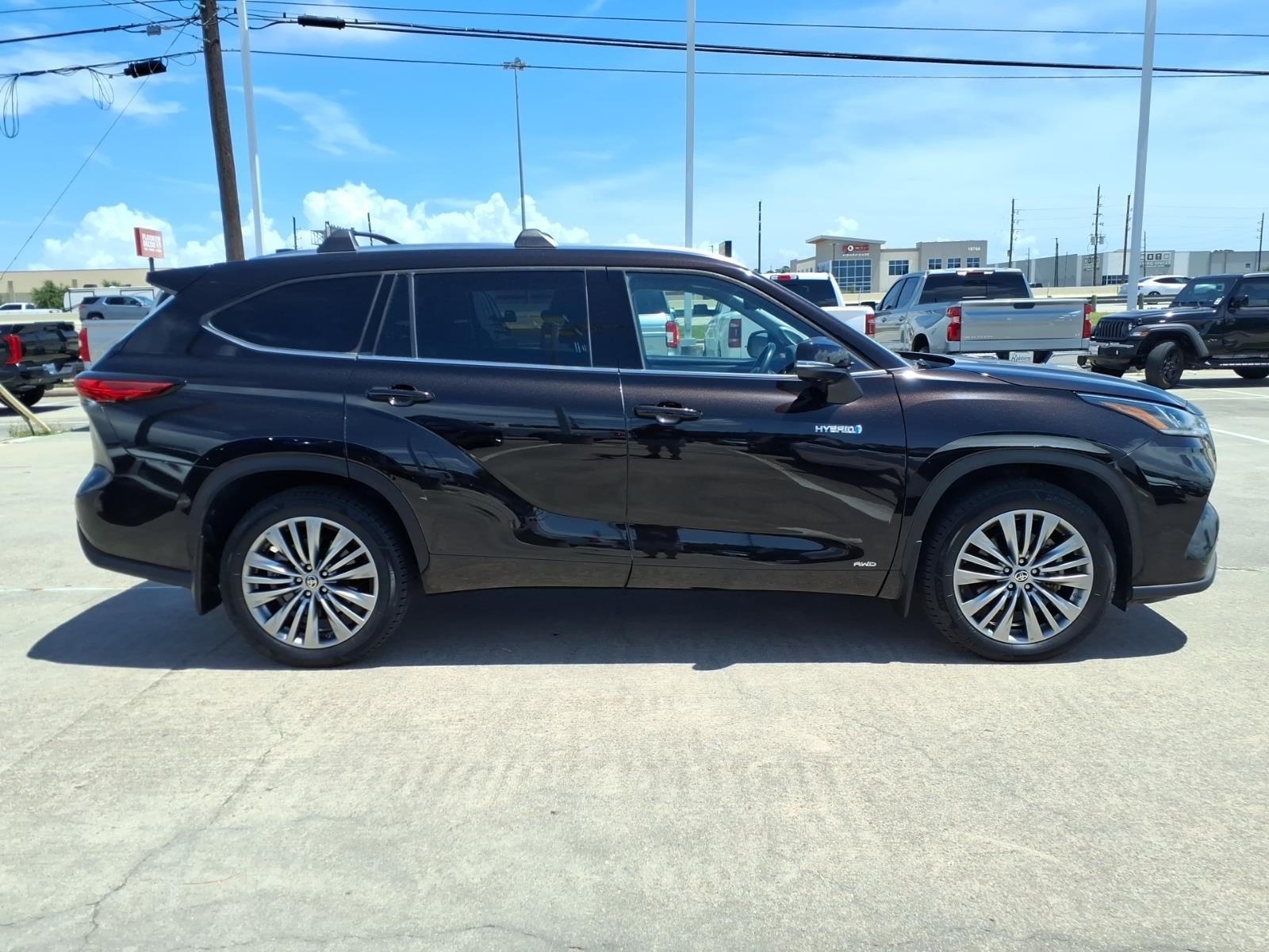 2021 Toyota Highlander Hybrid Platinum Black at Mac Haik CDJR North Houston