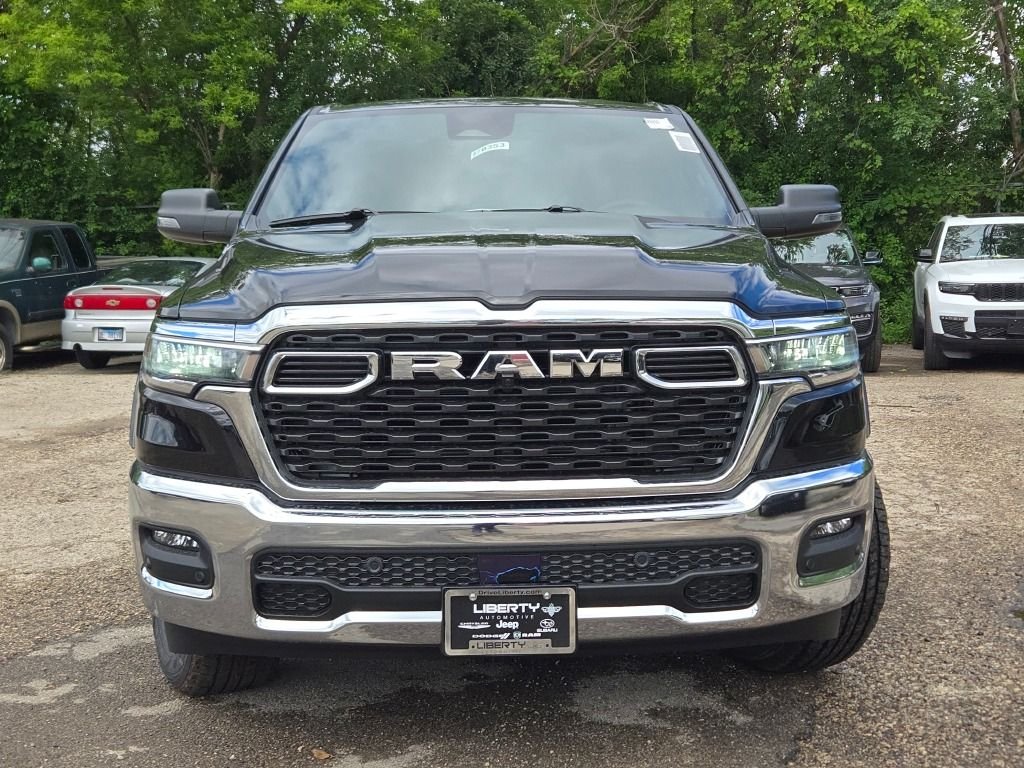 New 2026 Diamond Black Crystal Pearl-Coat Exterior Paint RAM Big Horn/Lone Star image 4