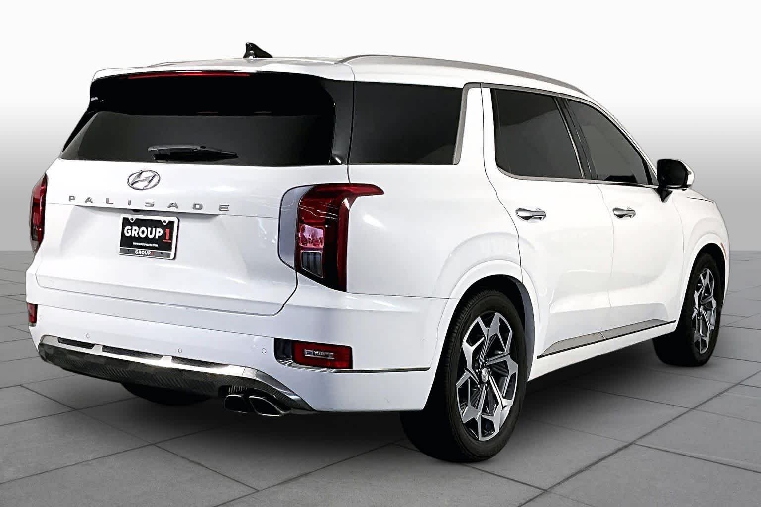 Used 2022 Hyper White Hyundai Calligraphy image 11