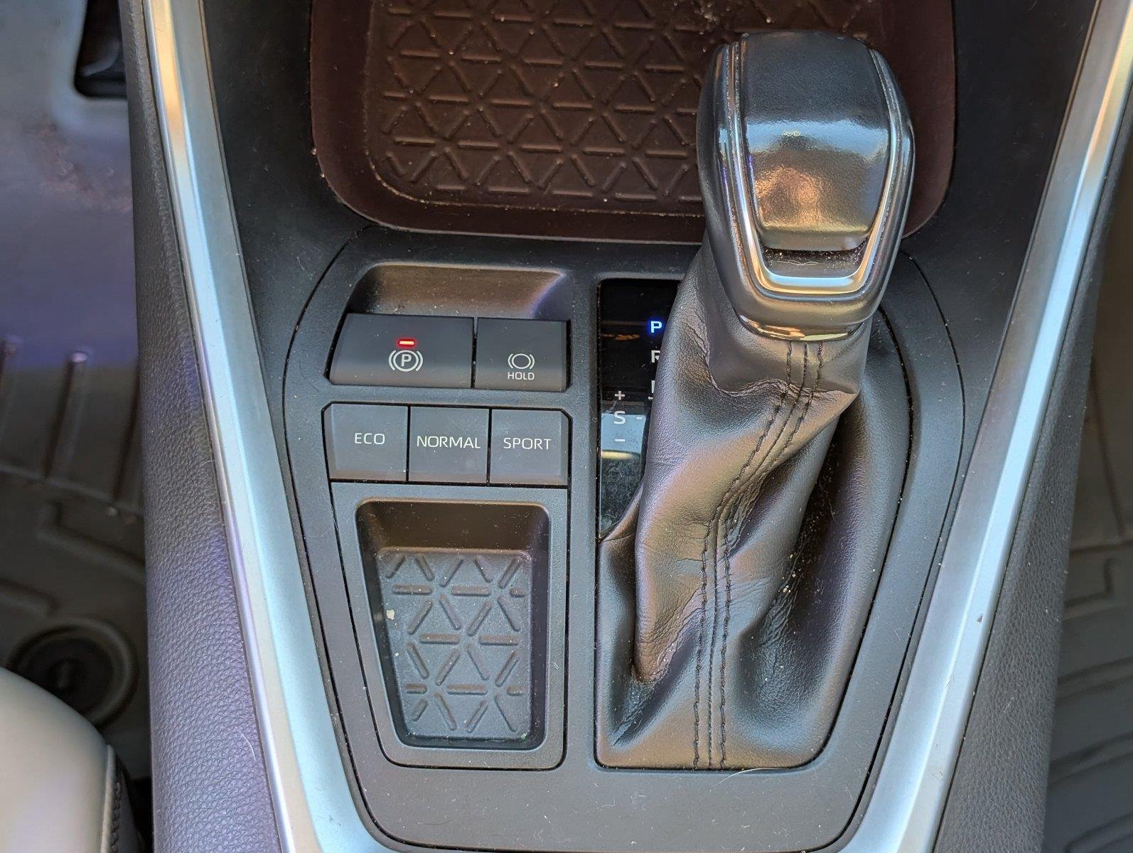 Used 2020 Silver Sky Metallic Toyota Limited image 25