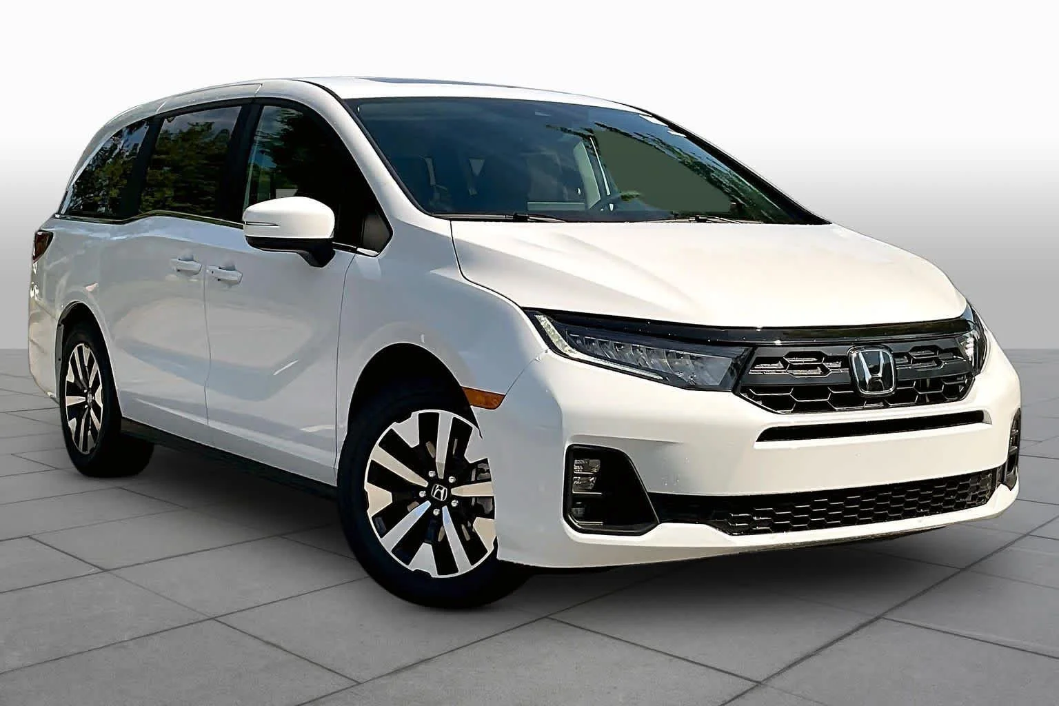 New 2026 Platinum White Pearl Honda EX-L image 2