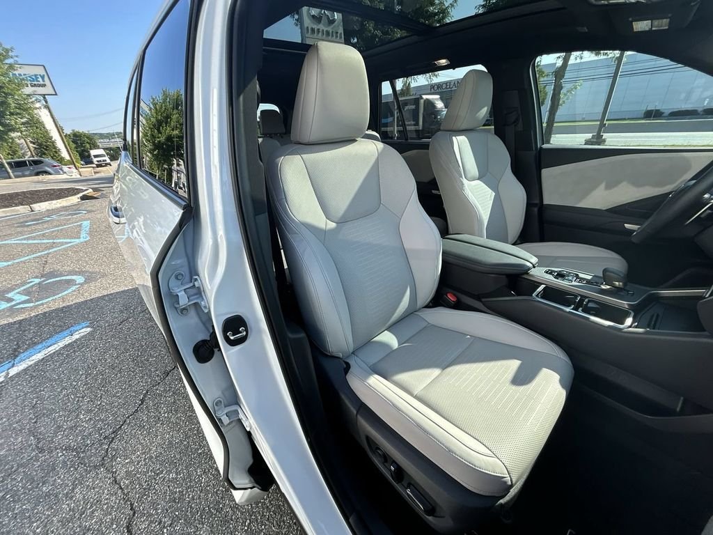 Used 2026 Pearl Lexus 350 Premium image 26