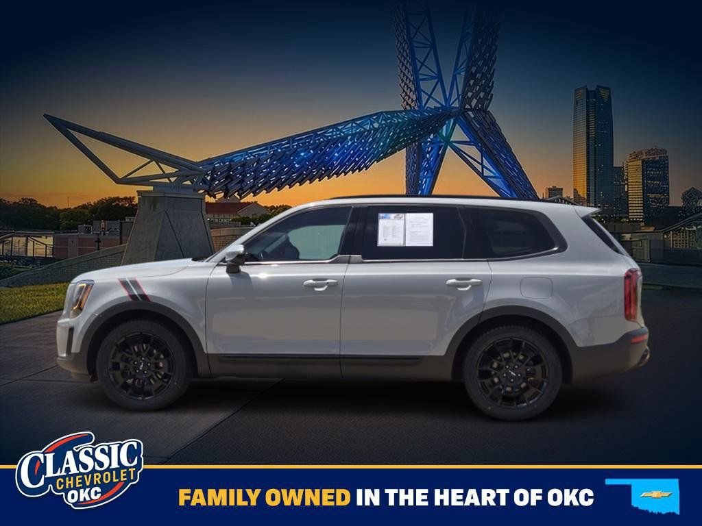 Used 2022 Gray Kia SX image 4