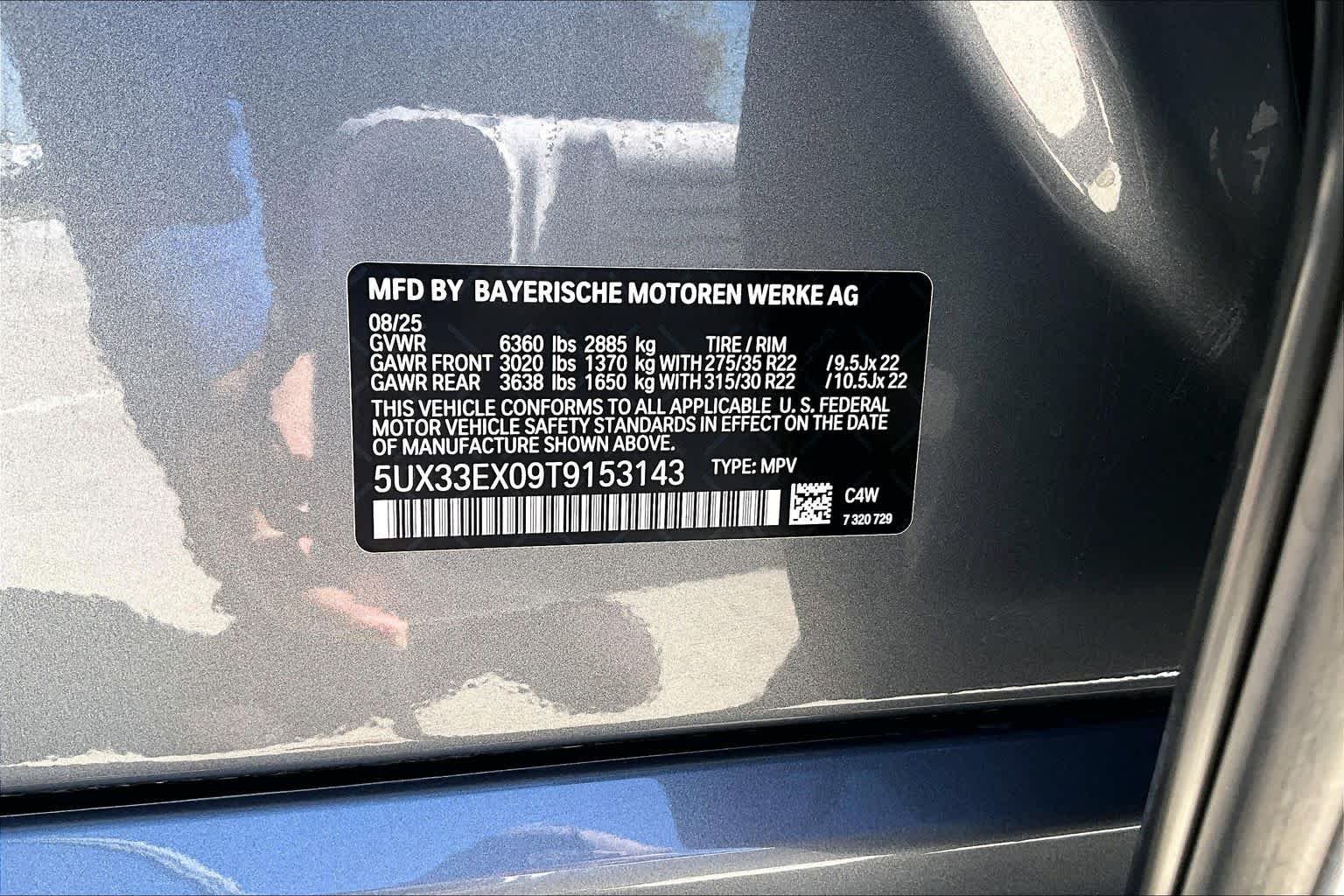 Used 2026 Skyscraper Grey Metallic BMW xDrive40i image 33