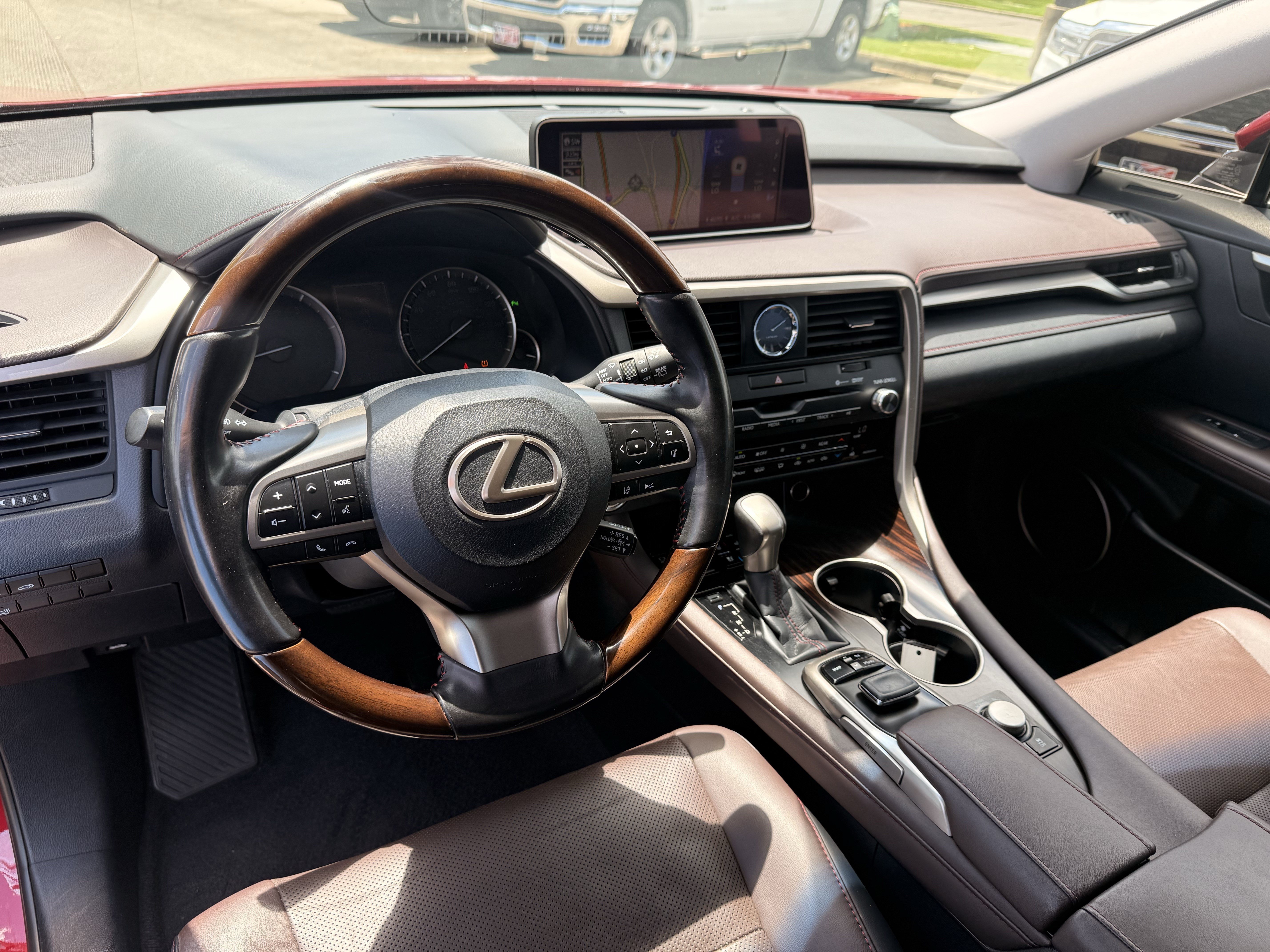 Used 2018 Red Lexus RX 350L Luxury image 22