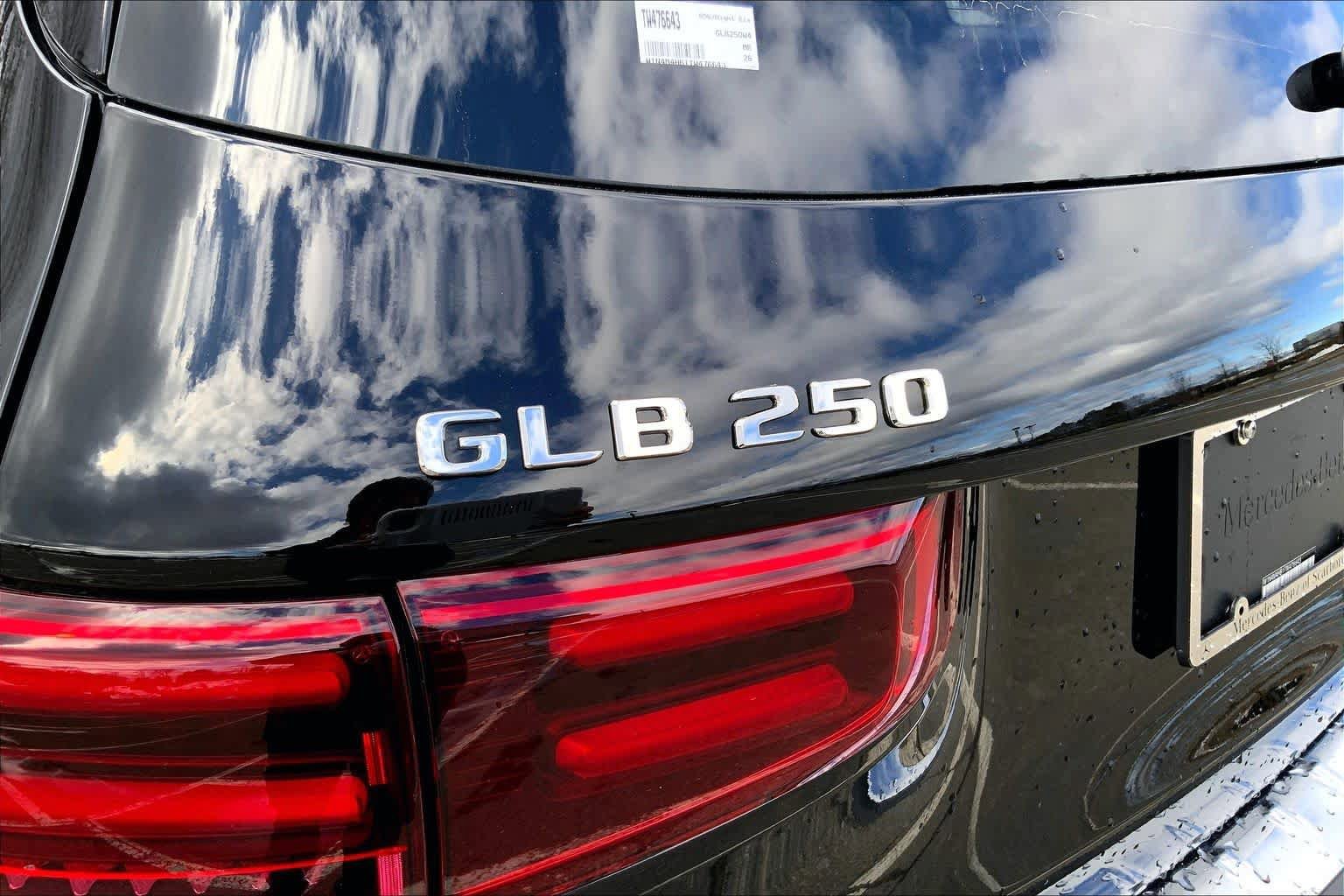 New 2026 Night Black Mercedes-Benz GLB 250 image 19