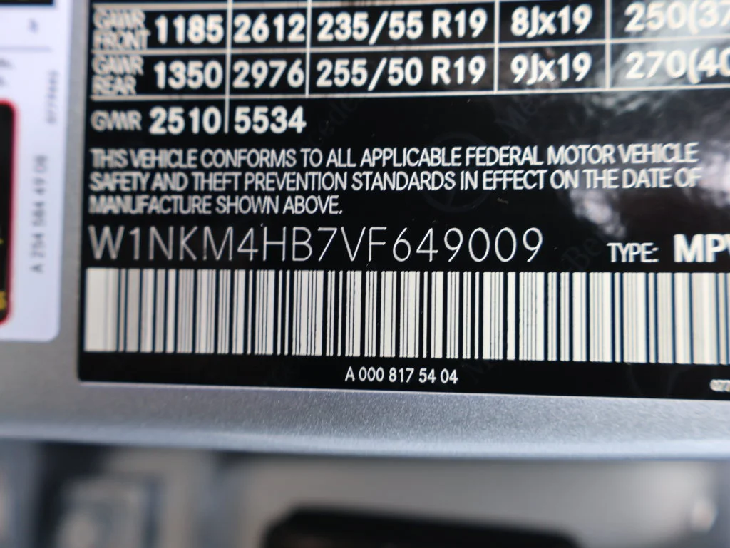 New 2027 Gray Mercedes-Benz GLC 300 image 40