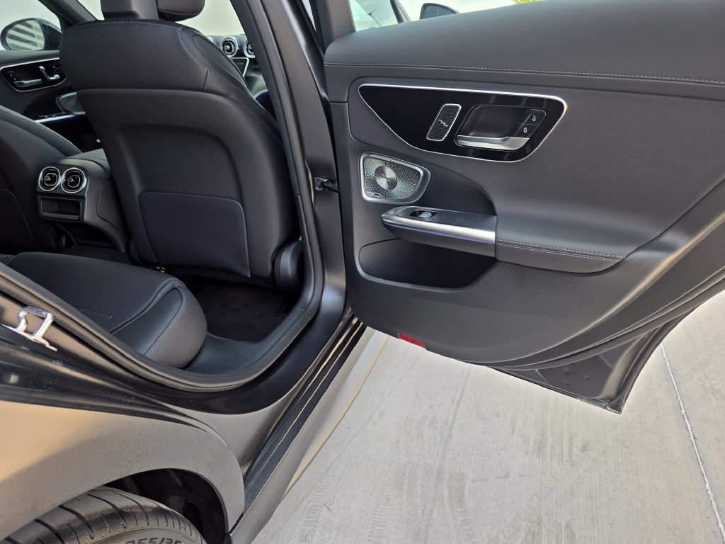 New 2026 MANUFAKTUR exclusive graphite grey magno Mercedes-Benz C 300 image 42