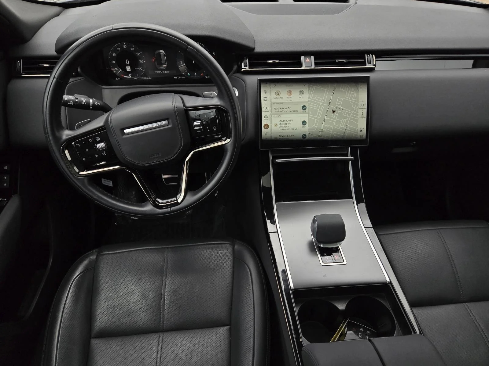 Used 2025 Santorini Black Metallic Land Rover Dynamic SE image 38