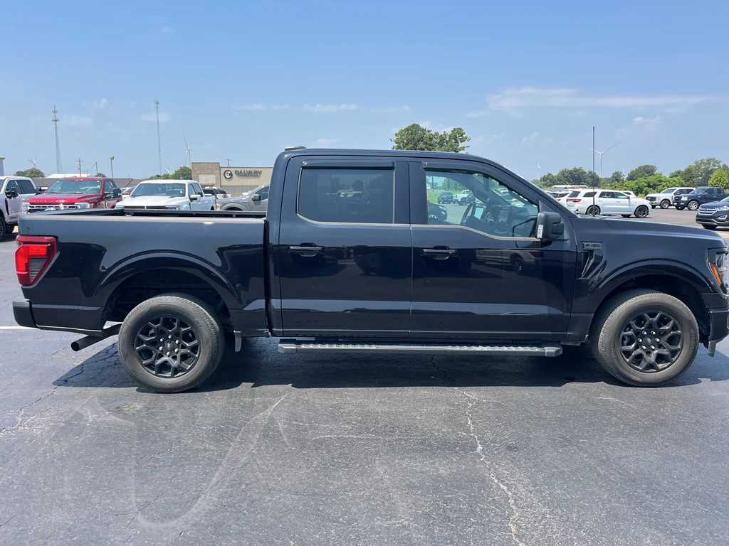 Used 2024 Agate Black Metallic Ford XLT image 4
