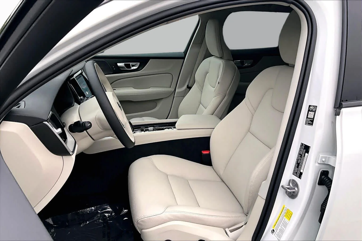 New 2026 Crystal White Volvo Plus image 13