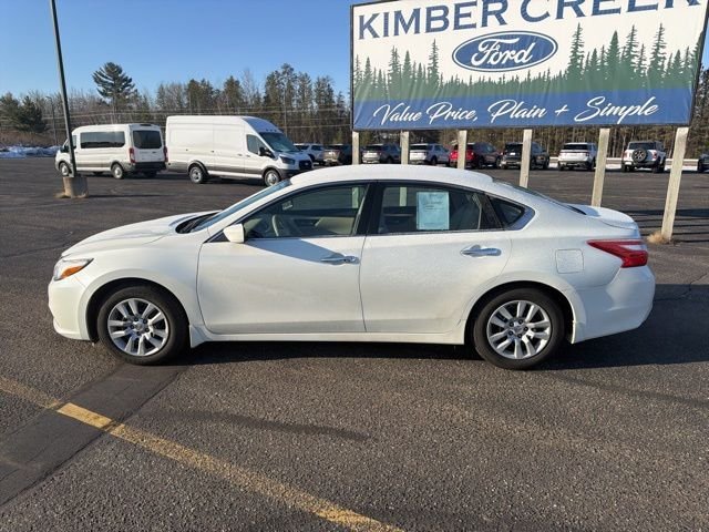 Used 2017 Nissan Altima S with VIN 1N4AL3AP1HC150692 for sale in Pine River, Minnesota