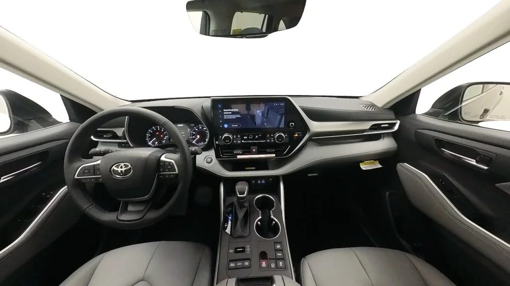 Used 2024 Black Toyota XLE image 31