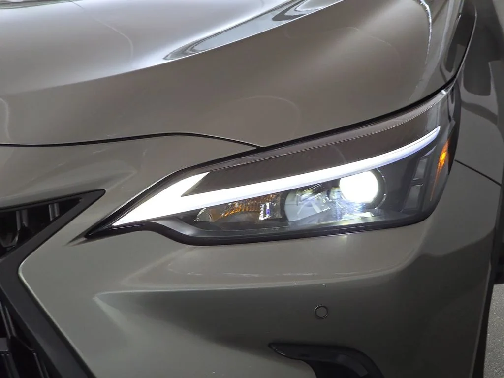 New 2026 Atomic Silver Lexus PREMIUM image 29