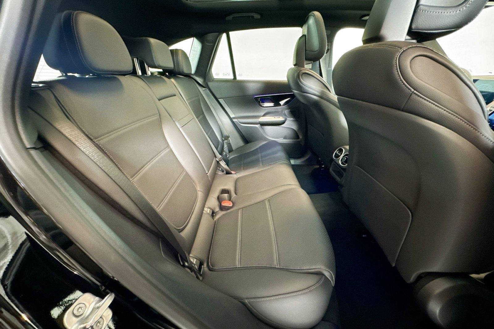 New 2026 Black Mercedes-Benz GLC 300 image 25