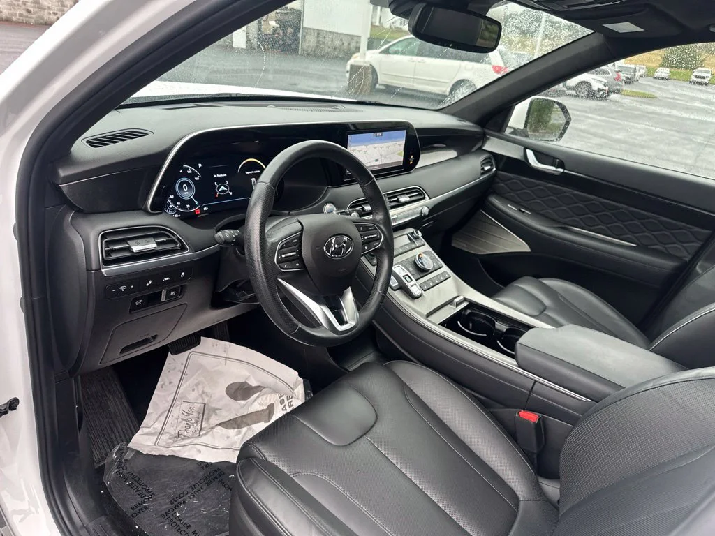 Used 2021 White Hyundai Calligraphy image 21