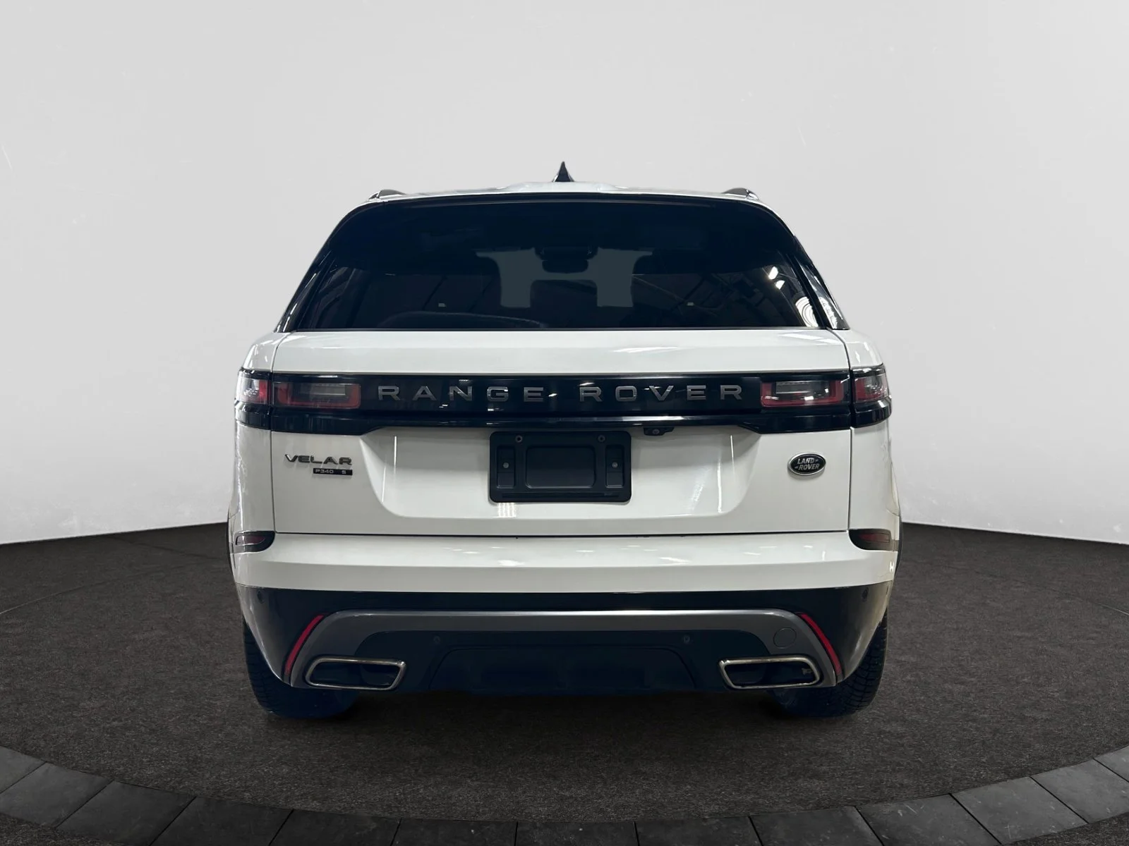 Used 2021 WHITE Land Rover R-DYNAMIC S image 4