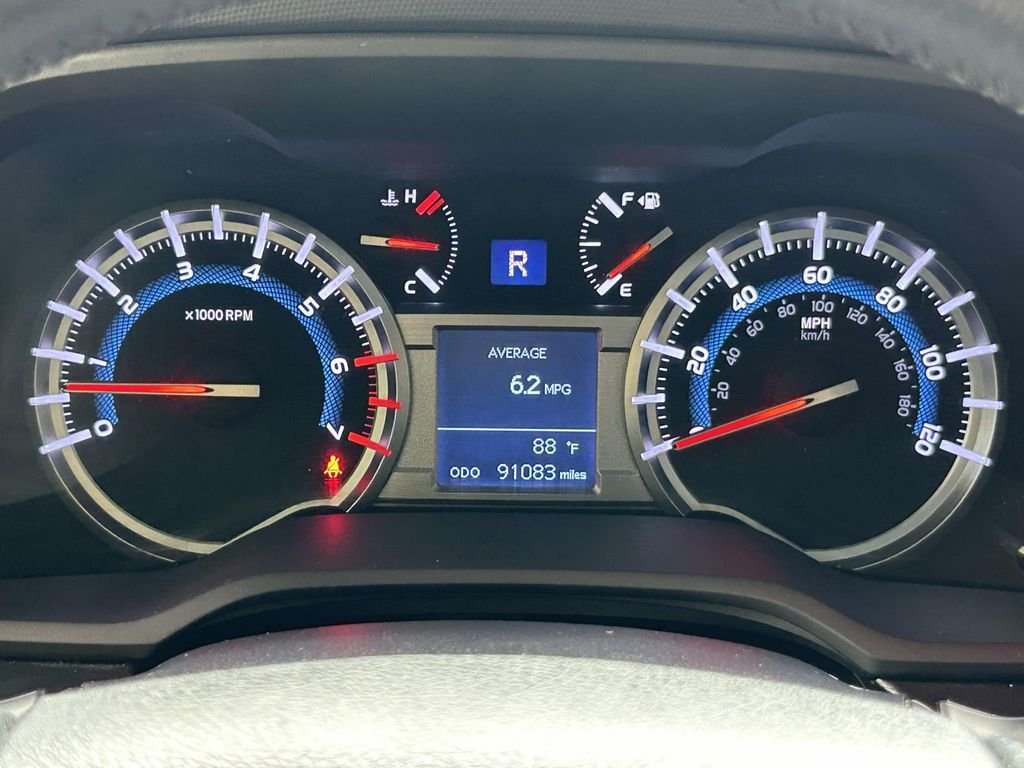 Used 2019 White Toyota SR5 image 28