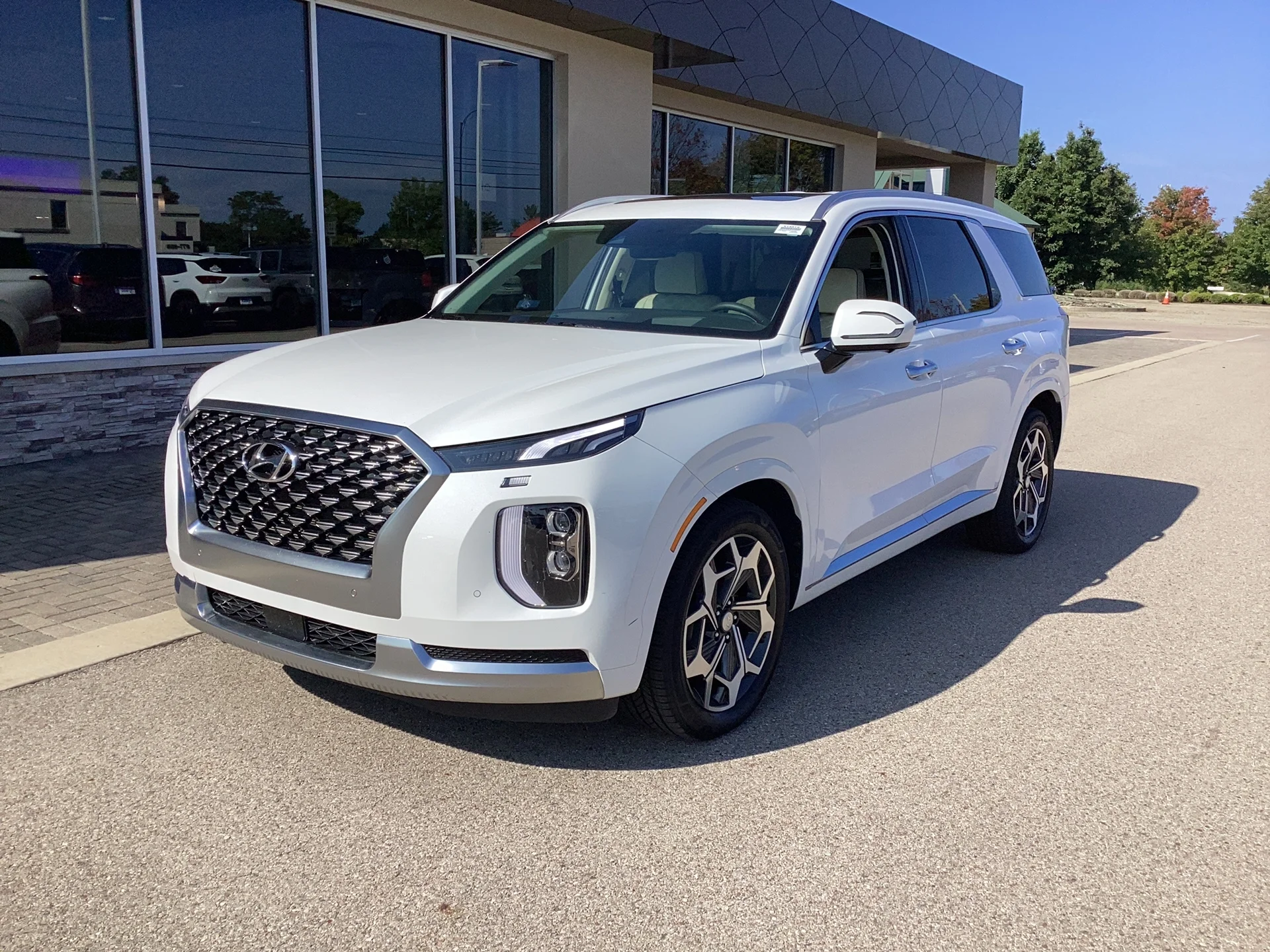 Used 2021 Hyper White Hyundai Calligraphy image 10