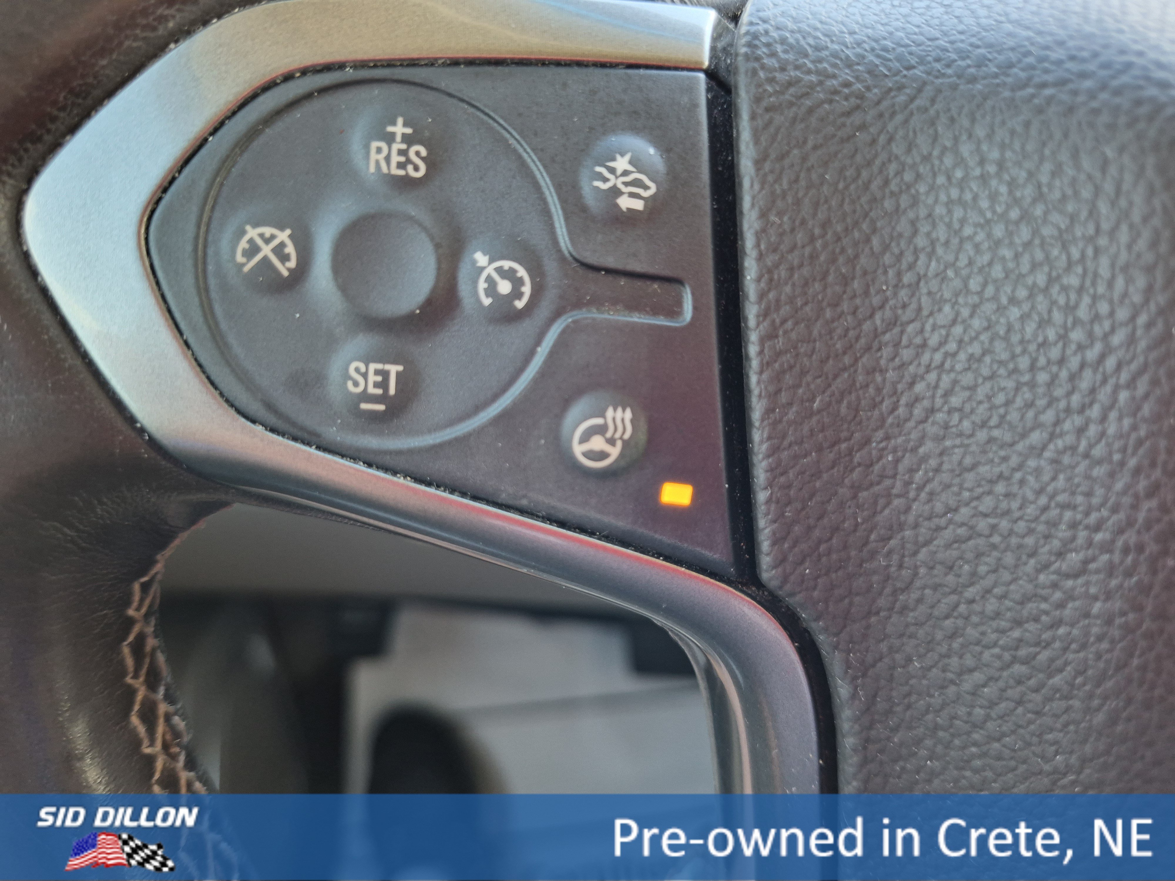Used 2019 Iridescent Pearl Tricoat Chevrolet LT image 13