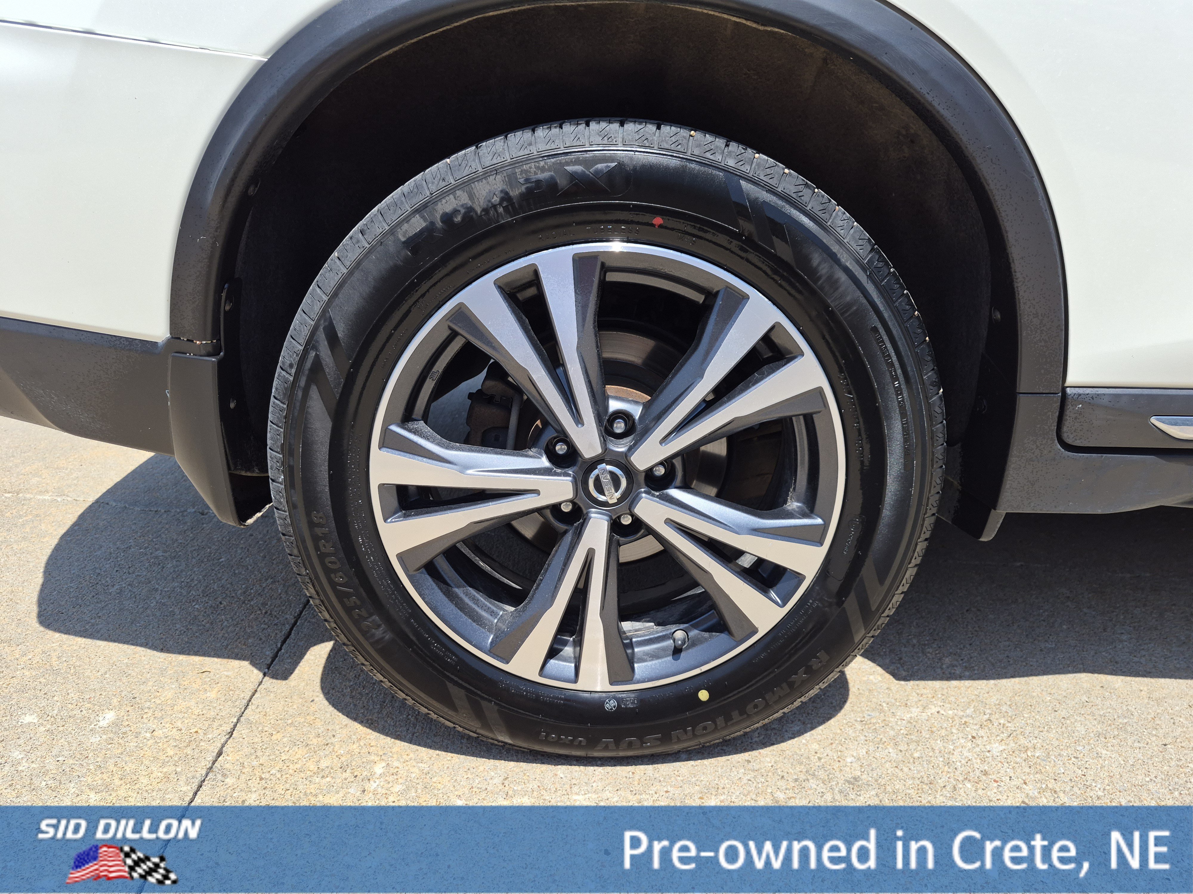 Used 2017 Pearl White Nissan SL image 10