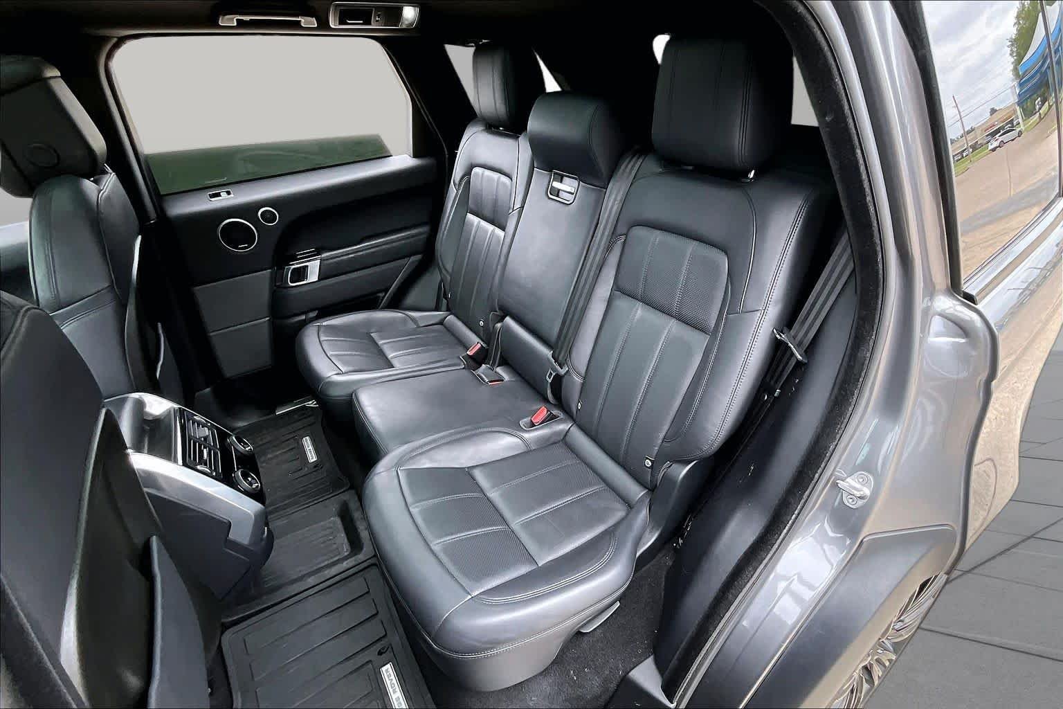 Used 2019 Corris Gray Metallic Land Rover Dynamic image 21