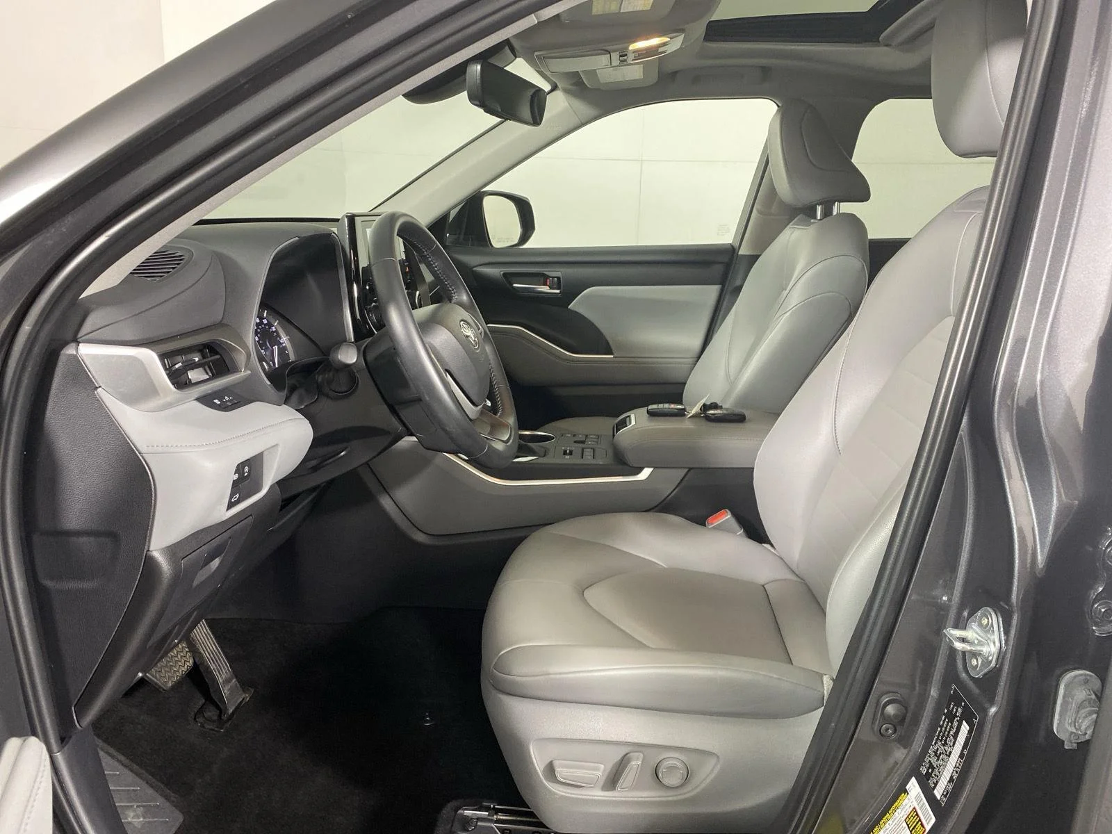 Used 2025 Magnetic Gray Metallic Toyota XLE image 13