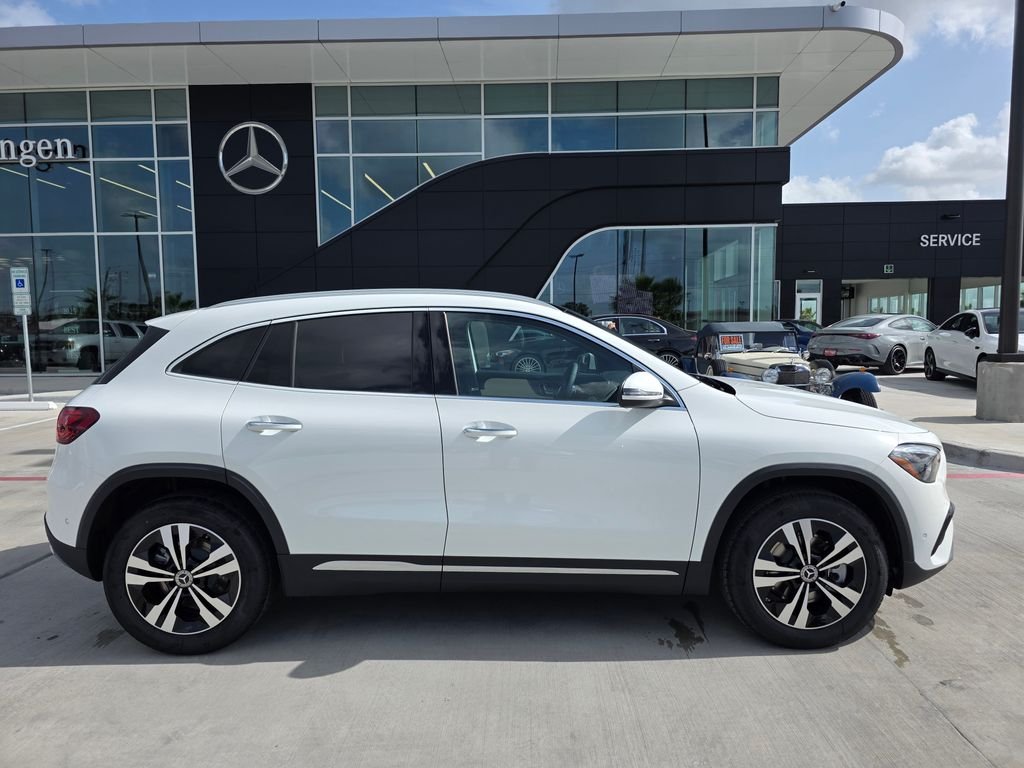 New 2026 Polar White Mercedes-Benz GLA 250 image 8
