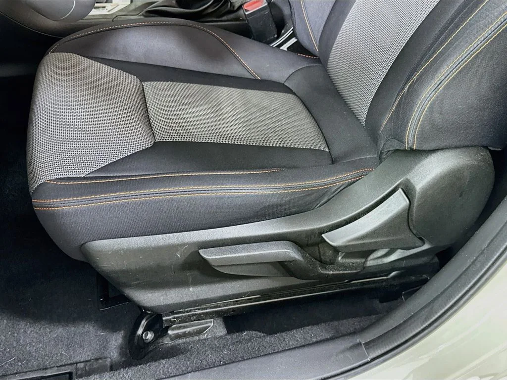 Certified Used 2022 White Subaru Premium image 23