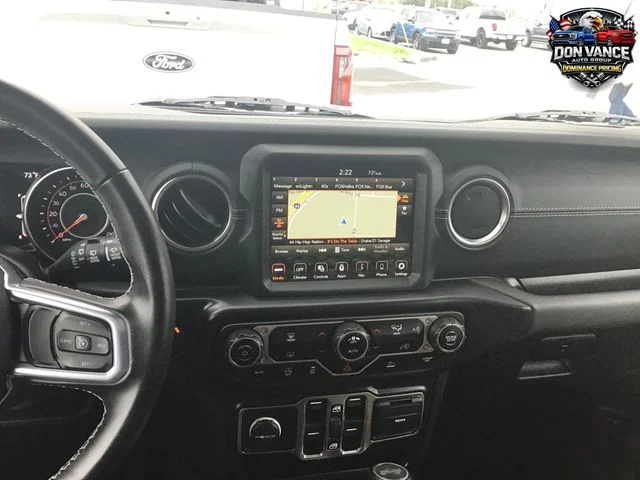 Used 2022 White Jeep Unlimited Sahara image 14