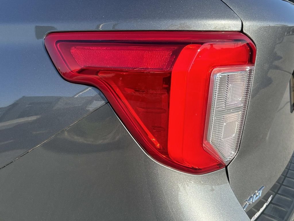 Certified Used 2022 Gray Metallic Ford XLT image 10