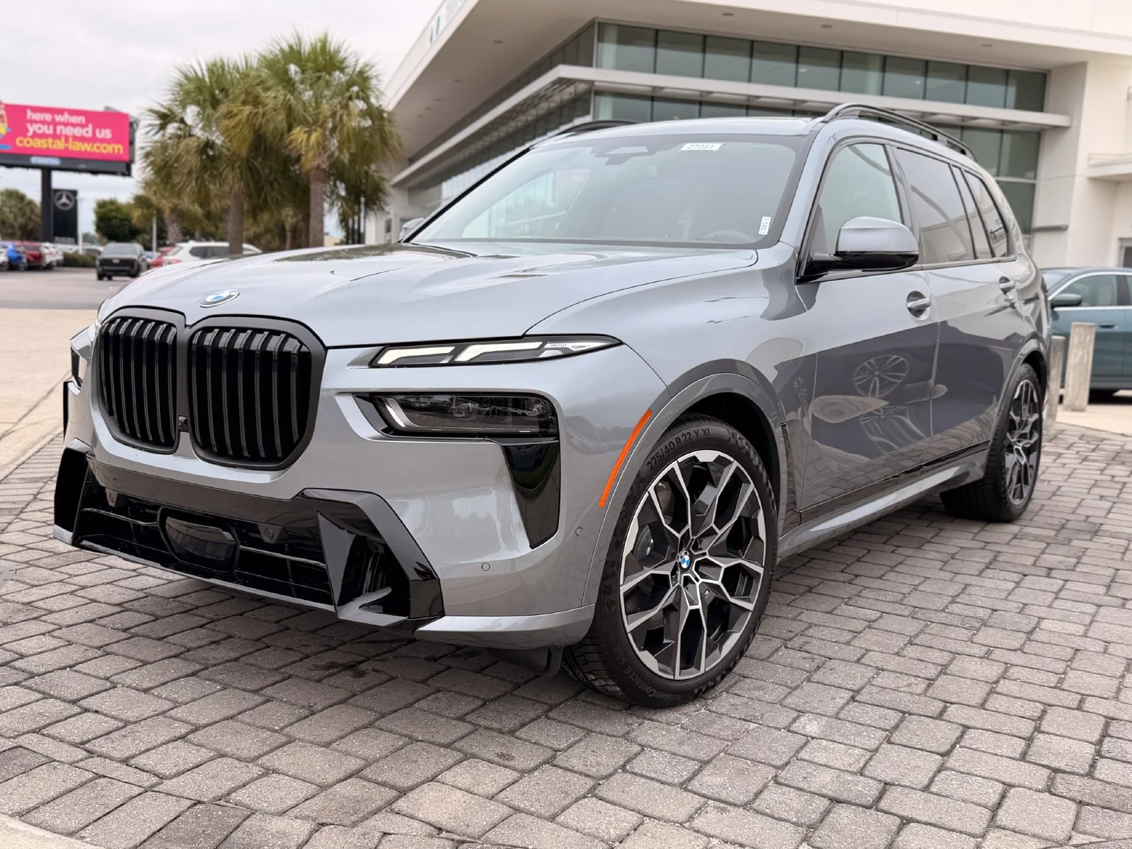 2027 BMW X7