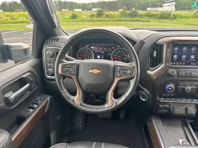 Used 2021 IRIDESCENT PEARL TRICOAT Chevrolet High Country image 16