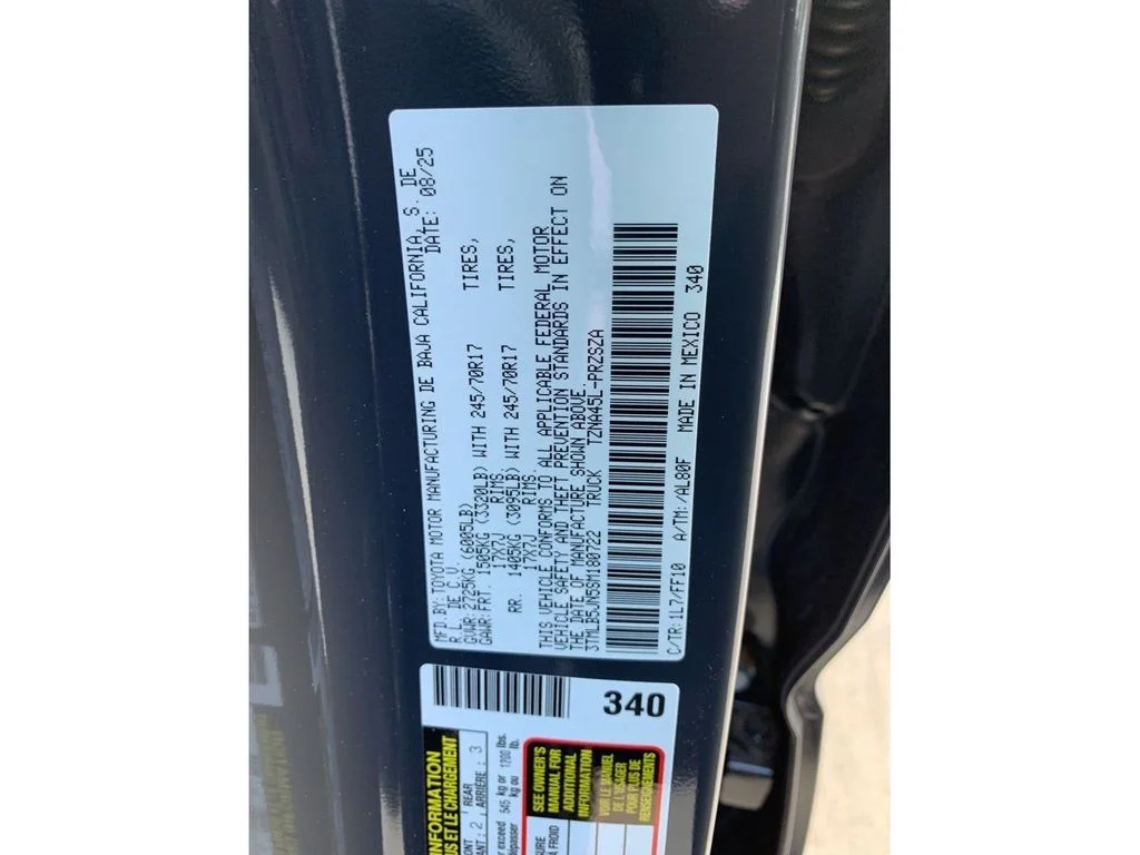 Used 2025  Toyota SR5 image 31
