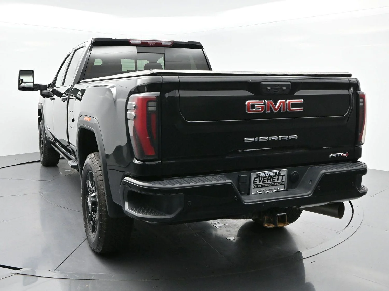 Used 2024 Onyx Black GMC AT4 image 6