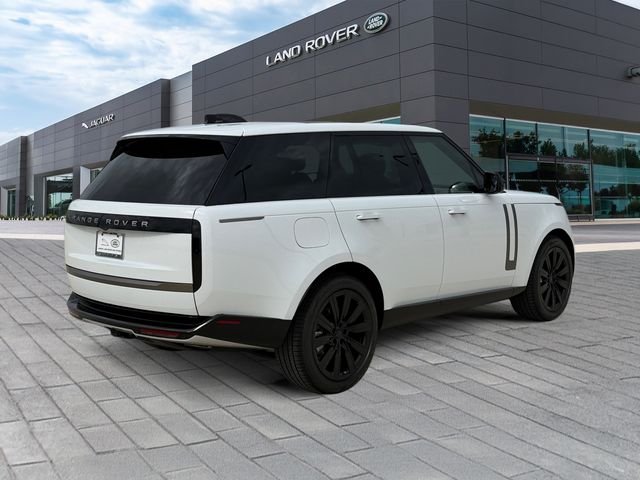 New 2026 Fuji White Land Rover SE image 5