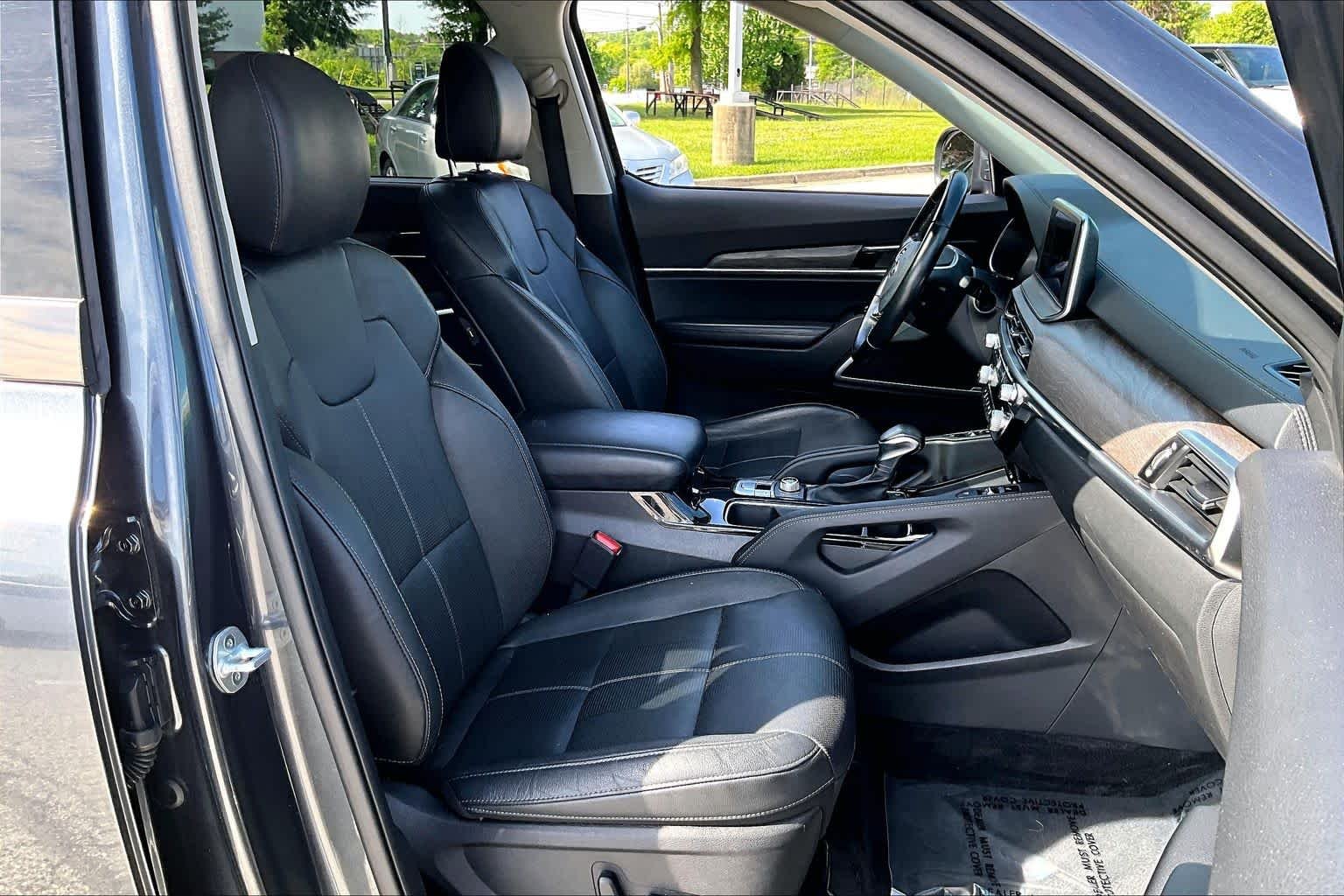 Used 2021 Gravity Grey Kia EX image 16