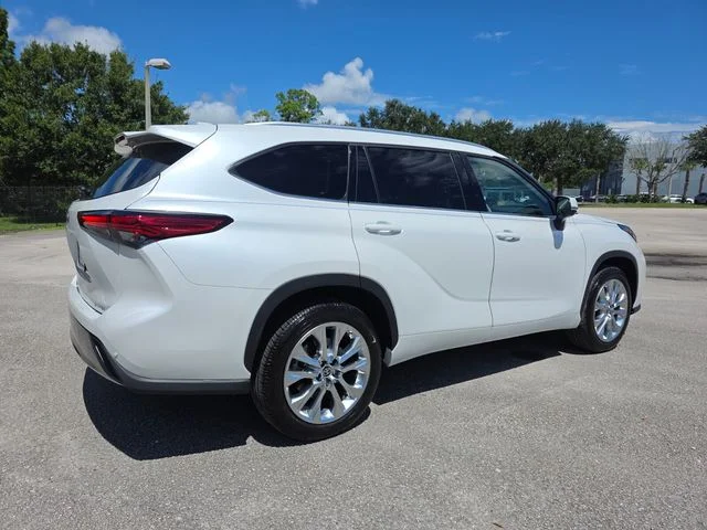 Used 2023 Beige Toyota Limited image 3