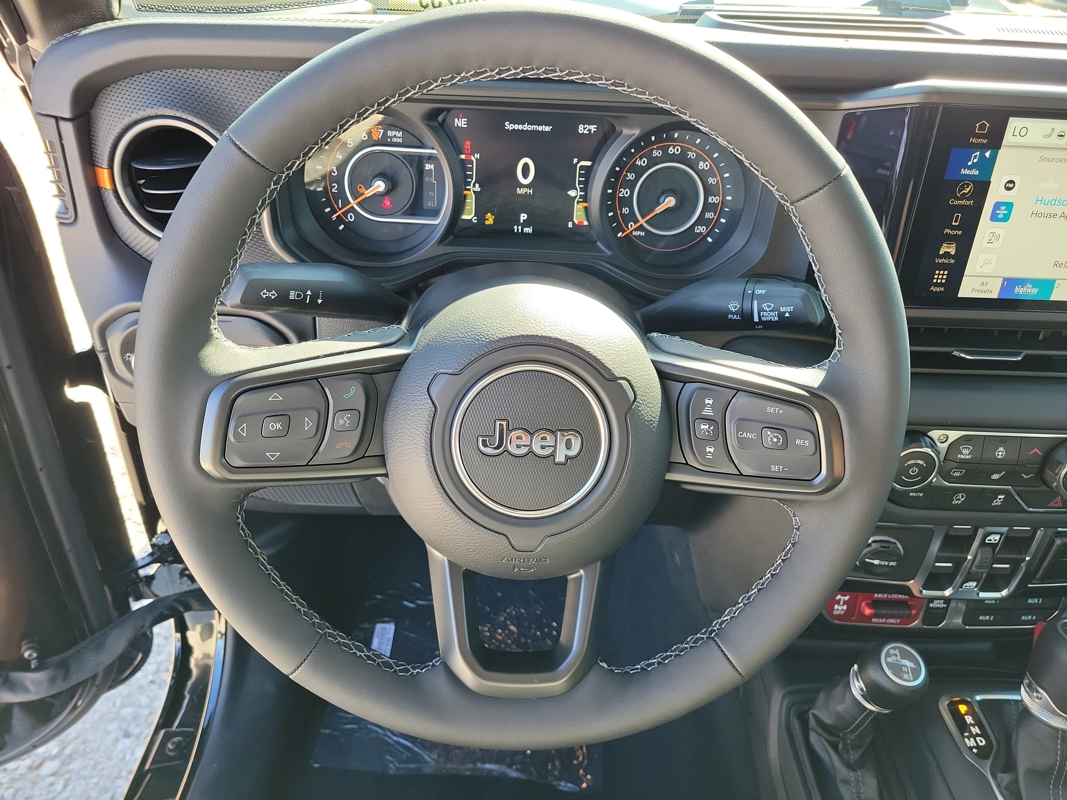 New 2026 Black Clearcoat Jeep Mojave image 19