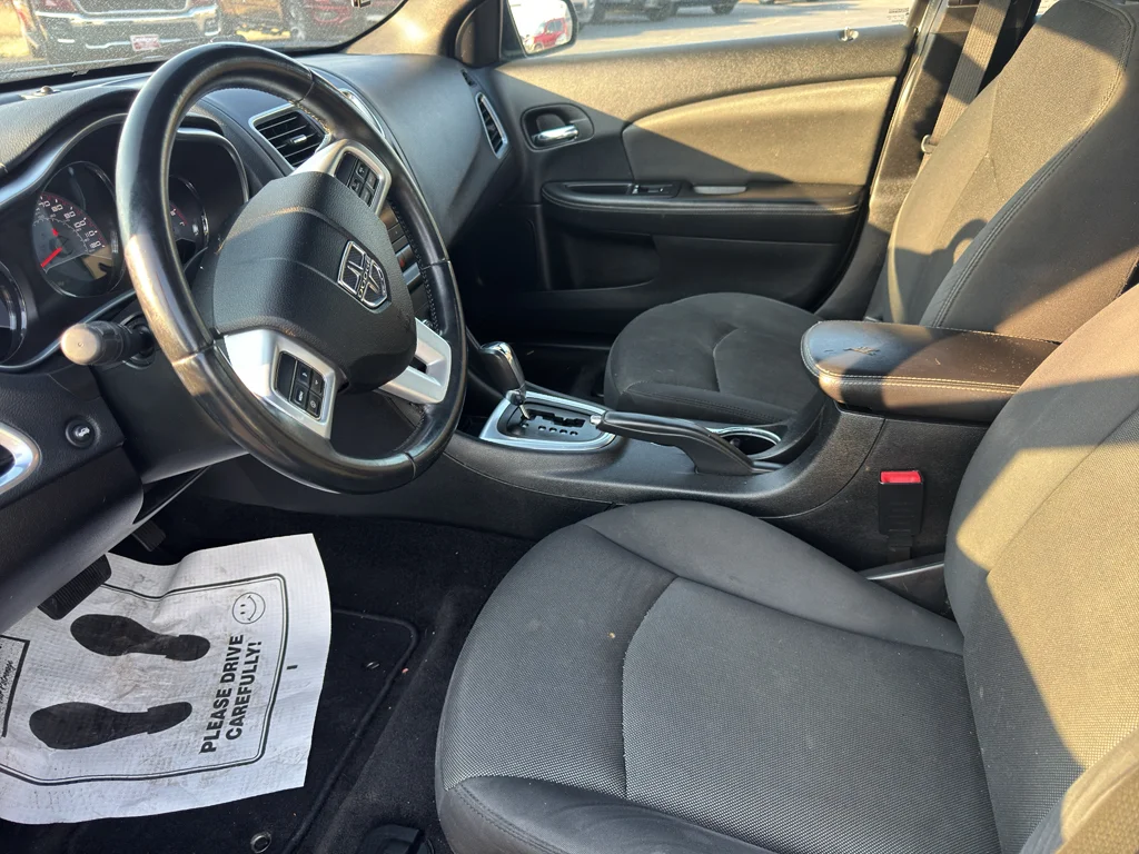 Used 2013 Gray Dodge SXT image 5