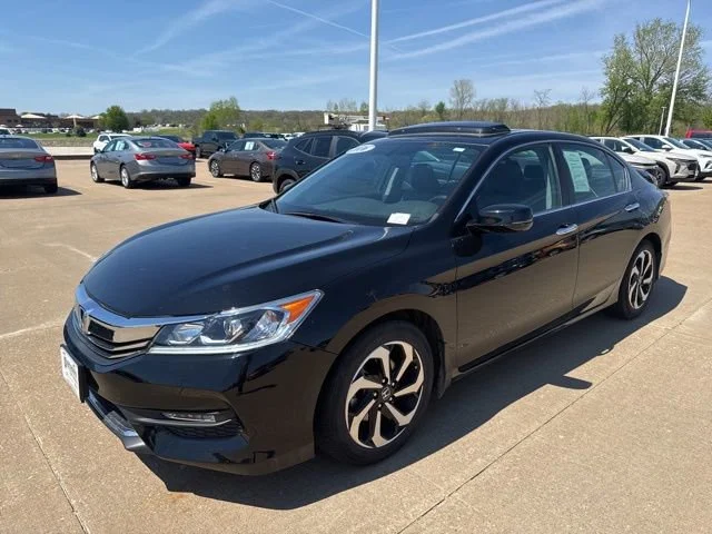 Used 2016 Black Honda EX-L image 7