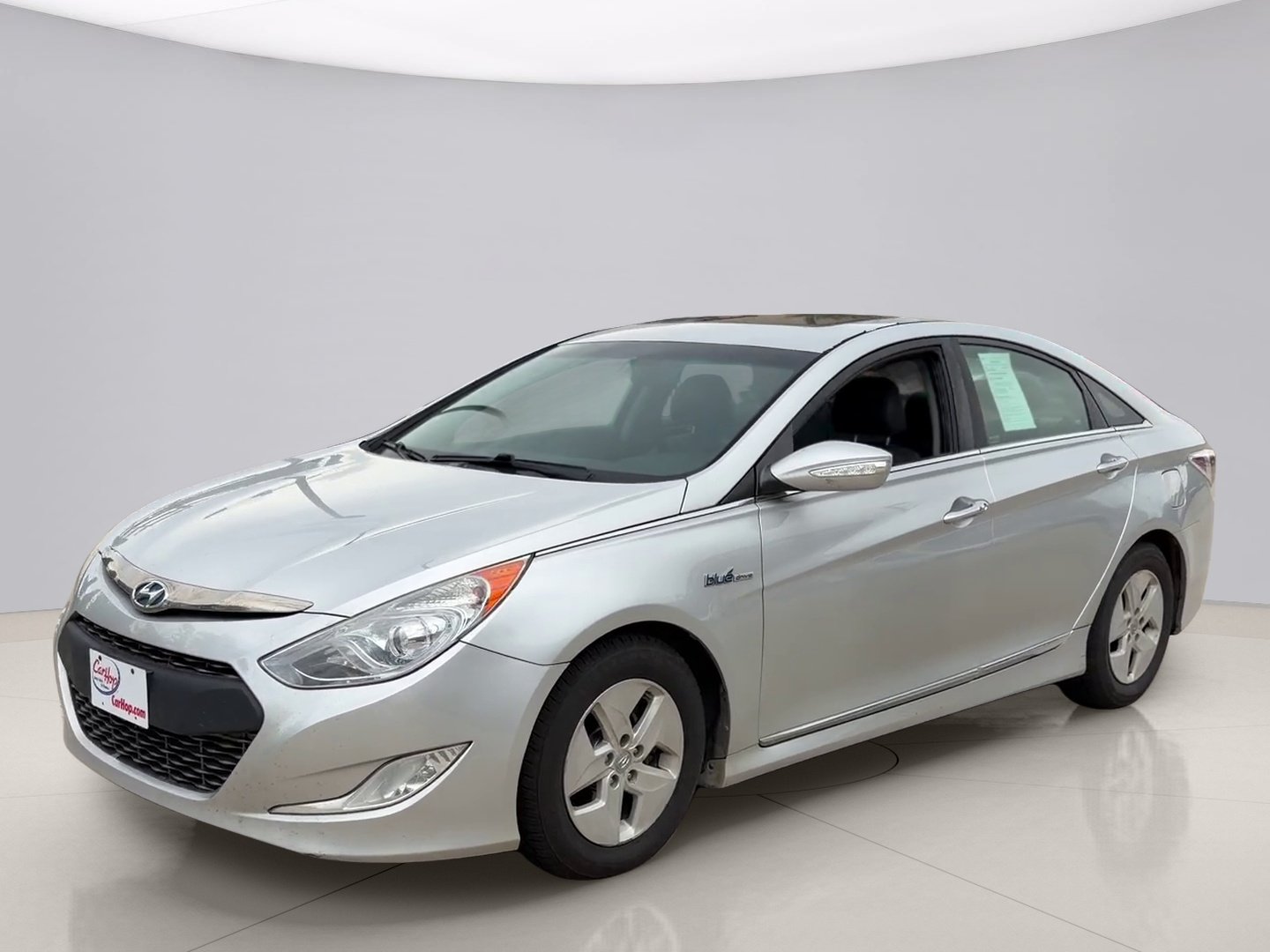 Used 2012 Silver Hyundai HYBRID image 1