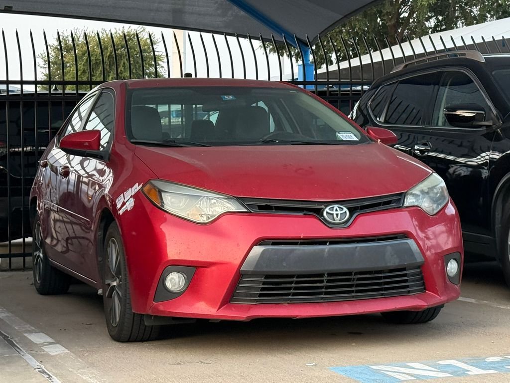 Used 2016 Barcelona Red Metallic Toyota LE Plus image 3