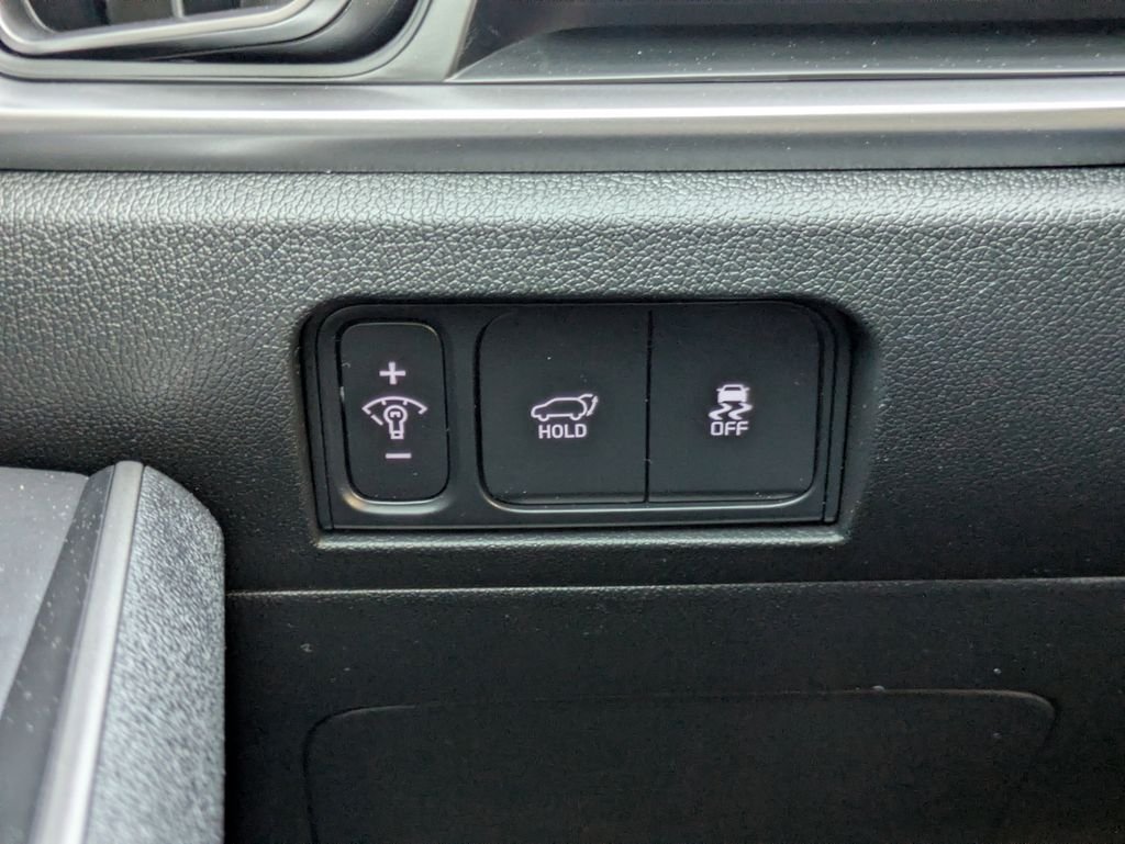 New 2026 Glacial White Pearl Kia X-Line EX AWD image 28